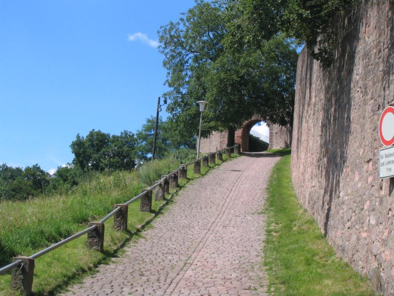 Aufgang zur Burg Breuberg