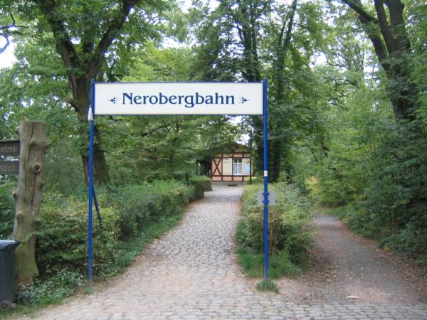 Eingang zur Nerobergbahn